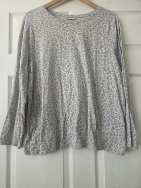Style & Co. Light Gray Leopard Print Long Sleeve Tee